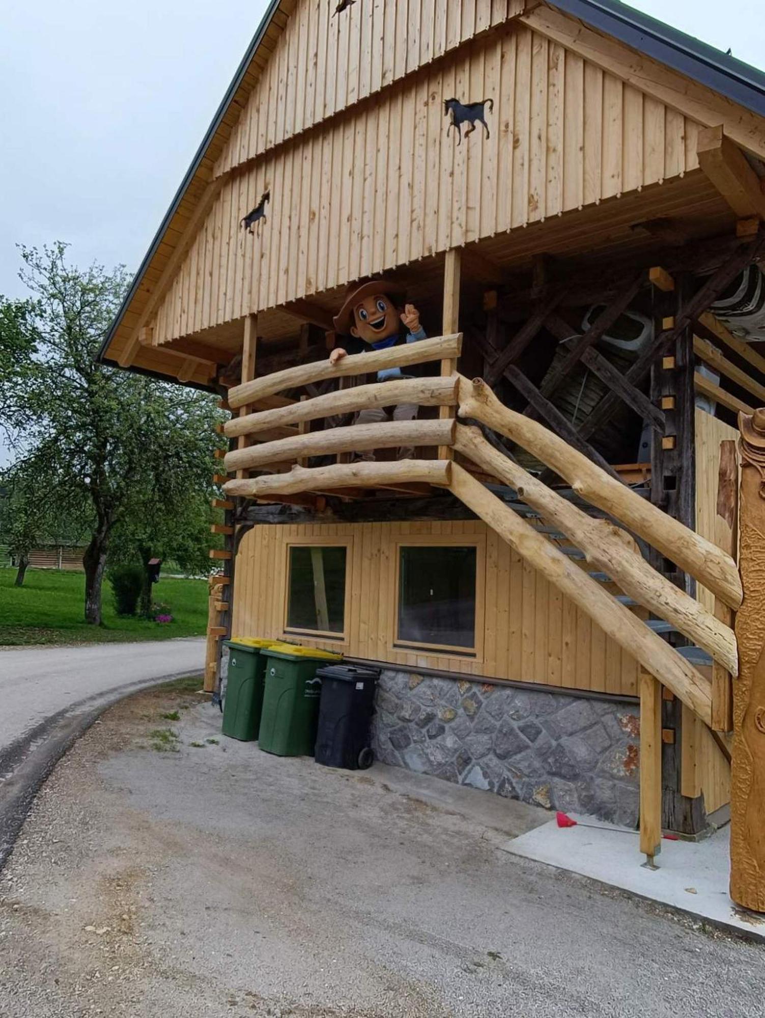 Cowboy'S Land Hotel Visnja Gora Exterior foto