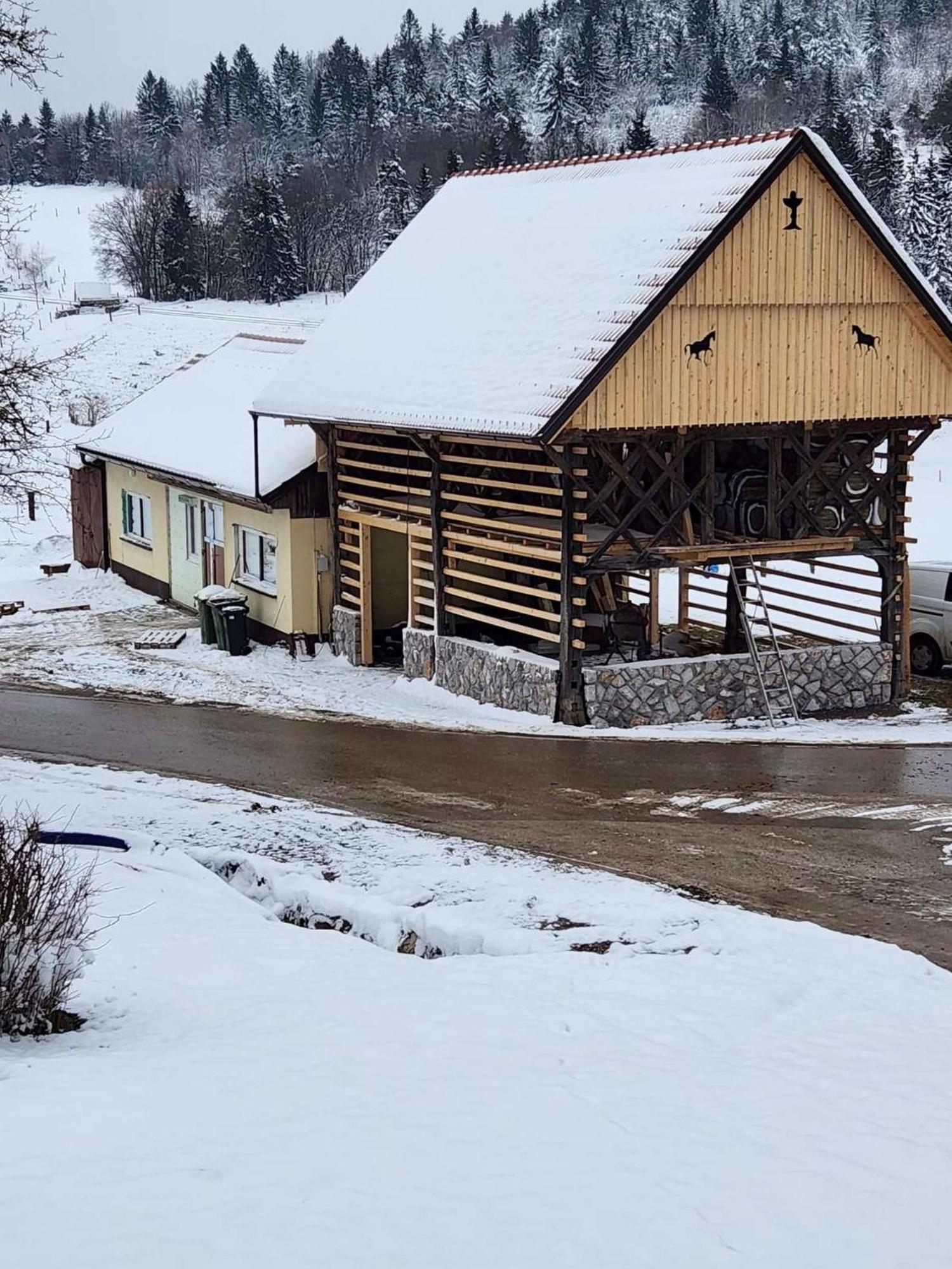 Cowboy'S Land Hotel Visnja Gora Exterior foto