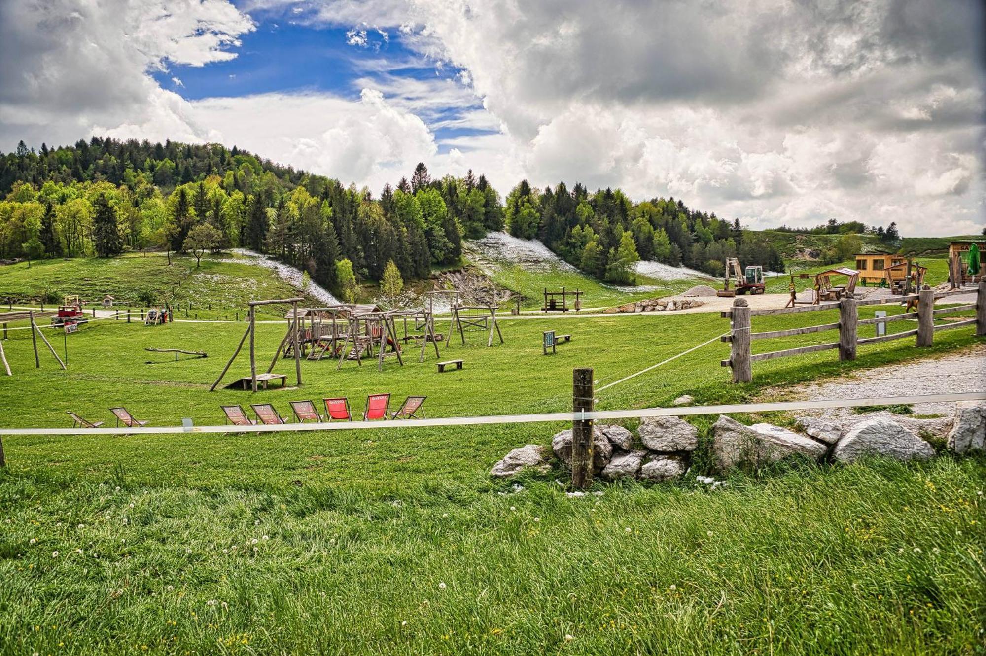 Cowboy'S Land Hotel Visnja Gora Exterior foto