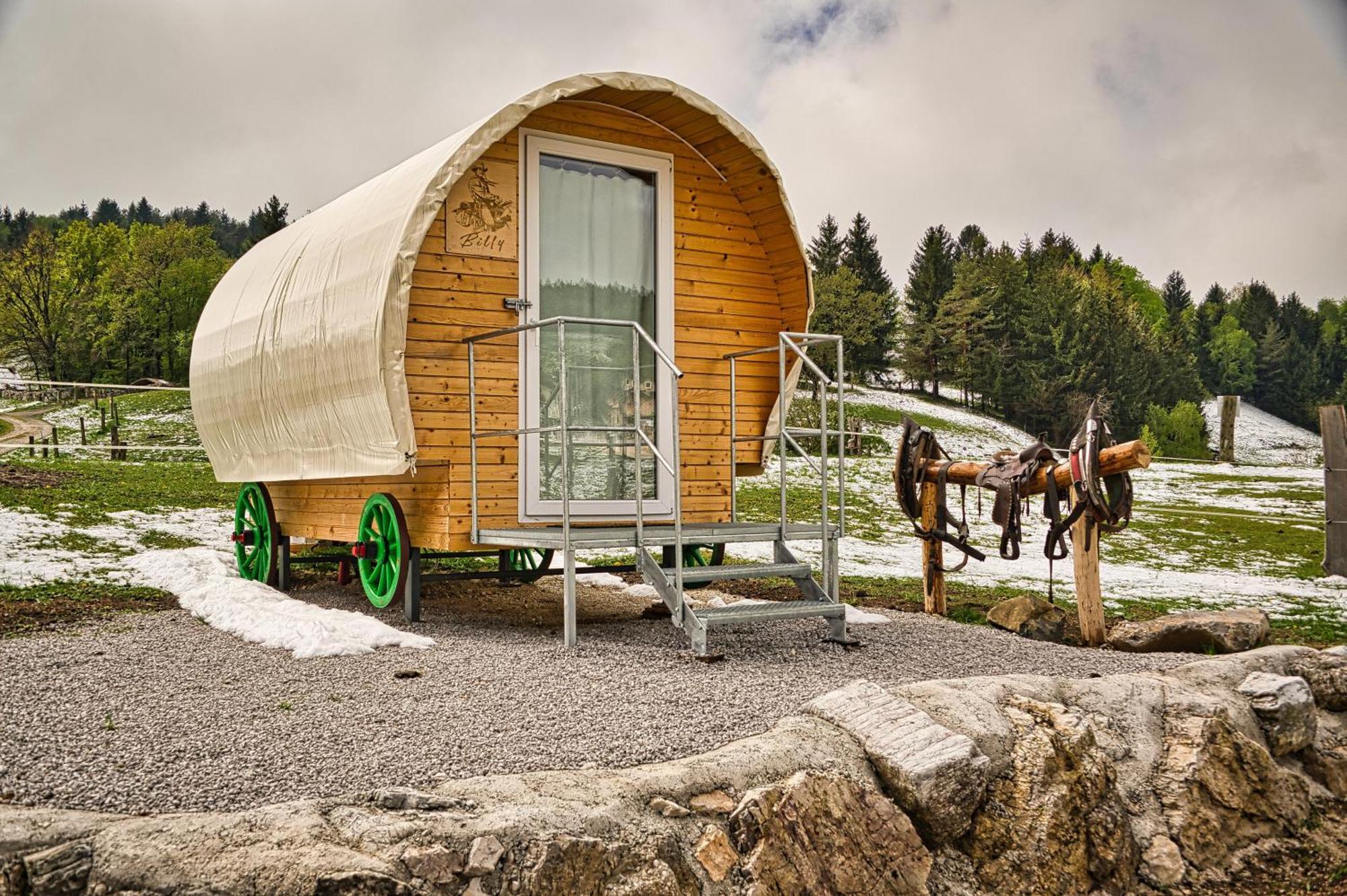 Cowboy'S Land Hotel Visnja Gora Exterior foto